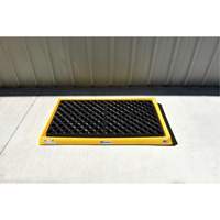 Ultra-Containment Tray&reg;, 54" L x 29.8" W x 3.5" H, 14 US gal. Spill Capacity M & M Nord Ouest Inc