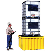 Palette antid&eacute;versement avec drain Ultra-IBC Spill Pallet , Capacit&eacute; de d&eacute;versement 400 gal. US, 58,75" x 58,75" x 33" M & M Nord Ouest Inc