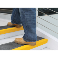 Safestep<sup>®</sup> Anti-Slip Step Cover, 10" W x 32" L, Black & Yellow SDN793 | M & M Nord Ouest Inc