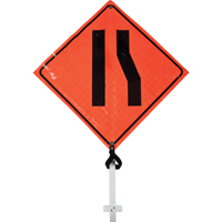Enseigne sur poteau chauss&eacute;e &eacute;troite, 24" x 24", Vinyle, Pictogramme M & M Nord Ouest Inc