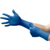 UltraSense&reg; EC Gloves, X-Small, Nitrile, 5-mil, Powder-Free, Blue, Class 2 M & M Nord Ouest Inc