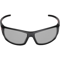 Lunettes de s&eacute;curit&eacute; performantes, Lentille Gris, Antibu&eacute;e, ANSI Z87+/R&eacute;pond ou surpasse la norme CSA Z94.3 M & M Nord Ouest Inc