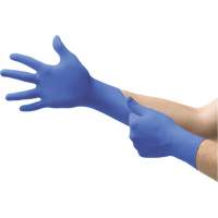 Gants Microflex N85, T-petit, Nitrile, 3,5 mils, Sans poudre, Bleu, Classe 2 M & M Nord Ouest Inc