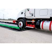 Ultimate Copolymer 2000 Ultra-Containment Berm&reg;, 179 US gal. Capacity, 4' W x 6' L x 12" H, Hinge Bracket M & M Nord Ouest Inc