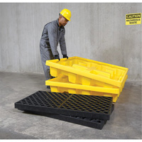 Ultra-Spill Pallet emboitable, 4 barils, Capacit&eacute; de d&eacute;versement 66 gal. US, 51" x 51" x 10" M & M Nord Ouest Inc