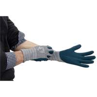 Gants &eacute;cologiques enduits et l&eacute;gers, 9, R&ecirc;vetement Mousse de nitrile, Calibre 15, Enveloppe en Polyester/rPET M & M Nord Ouest Inc