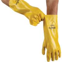 Gants &agrave; fini rugueux et r&eacute;sistants aux produits chimiques, Taille 9, 14" lo, PVC, Doublure en Interlock, 47-mil M & M Nord Ouest Inc