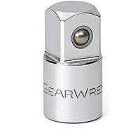 Jeu de douilles &agrave; joints et d'adaptateurs de douilles universelles 1/4", 3/8" et 1/2" &agrave; 10 pi&egrave;ces M & M Nord Ouest Inc