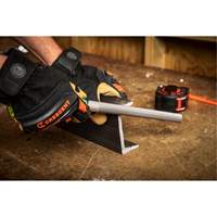 Lime &agrave; taille crois&eacute;e avec poign&eacute;e verte, Demi-ronde, 8", B&acirc;tarde M & M Nord Ouest Inc