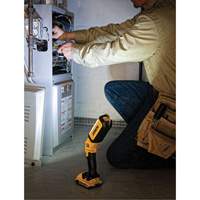 Lampe de travail portative, DEL, 500 lumens, 3 hres de fonctionnement, piles Rechargeable, Non compris M & M Nord Ouest Inc