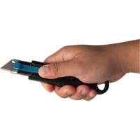 Standard-Duty Retractable Safety Knife, Stainless Steel, Rubber Handle M & M Nord Ouest Inc