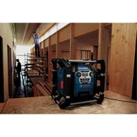 Radio de chantier avec Bluetooth 5.0 et station dalimentation, Lithium-ion, 18 V M & M Nord Ouest Inc