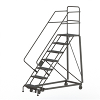 &eacute;chelles robustes en angle de s&eacute;curit&eacute;, 7 marches, Perfor&eacute;, Inclinaison 50°, Hauteur 70" M & M Nord Ouest Inc