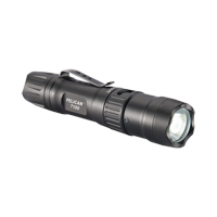 Lampe de poche tactique 7100, DEL, 695 lumens, Piles AA M & M Nord Ouest Inc